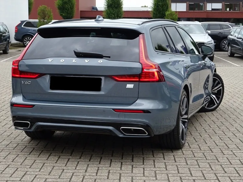 Volvo V60 T8 Recharge AWD =R-Design= Distronic Гаранция Image 3