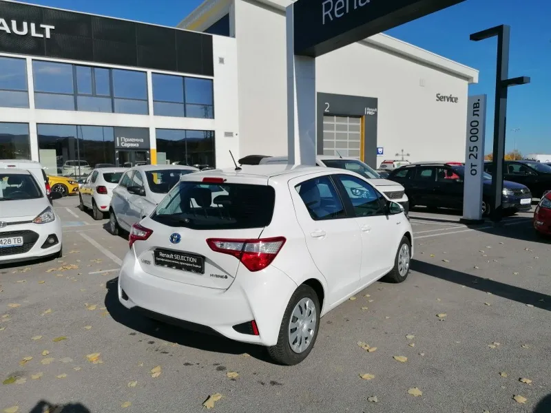 Toyota Yaris 1.5VVT-i HYBRID Image 4