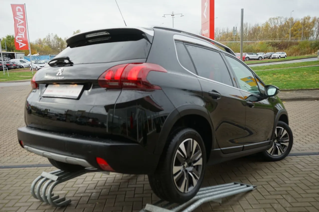 Peugeot 2008 1.2 PureTech Aut....  Image 4