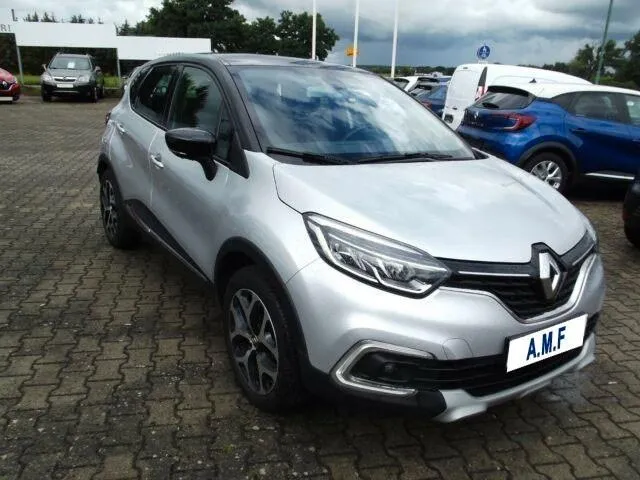 RENAULT Captur Image 2