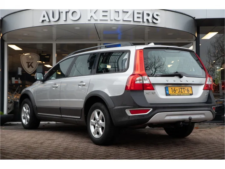 Volvo XC70 2.4 D5 Kinetic  Image 4