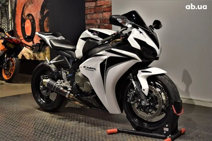 Honda CBR Image 7